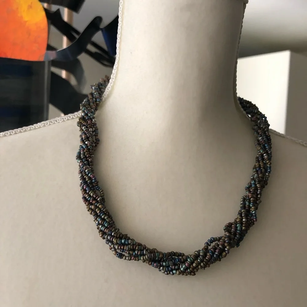 Elegant Multicolor Multi-Strand Beaded Necklace - Picture 3 of 9